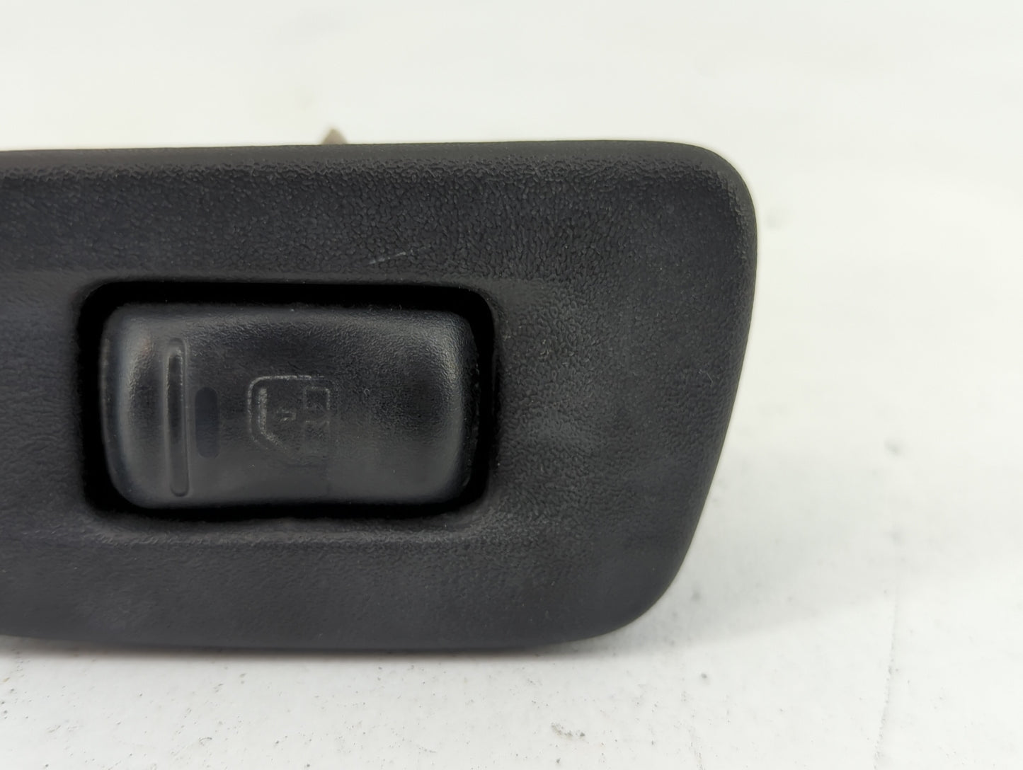 2000-2005 Chevrolet Malibu Master Power Window Switch Replacement Driver Side Left P/N:22610488 Fits OEM Used Auto Parts - O