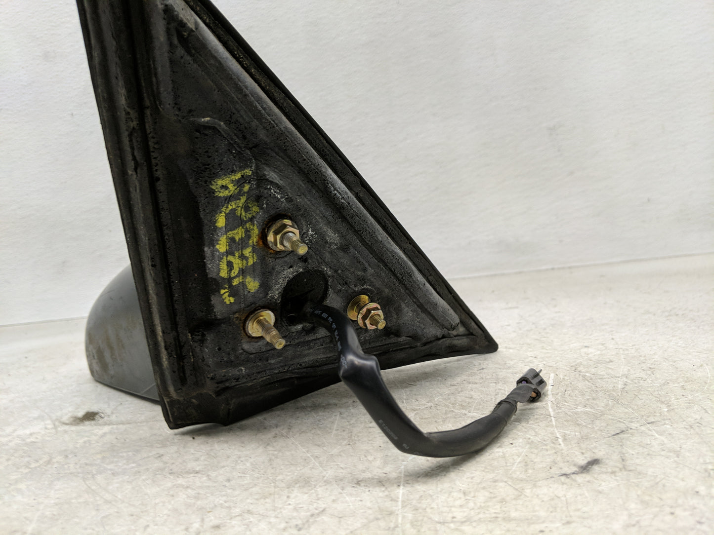 2005 Chevrolet Malibu Driver Side View Mirror - Left Door Mirror OEM Used - Oemusedautoparts1.com
