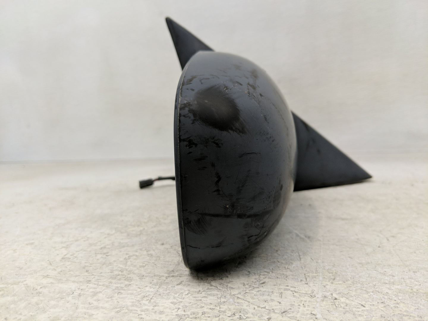 2005 Chevrolet Malibu Driver Side View Mirror - Left Door Mirror OEM Used - Oemusedautoparts1.com