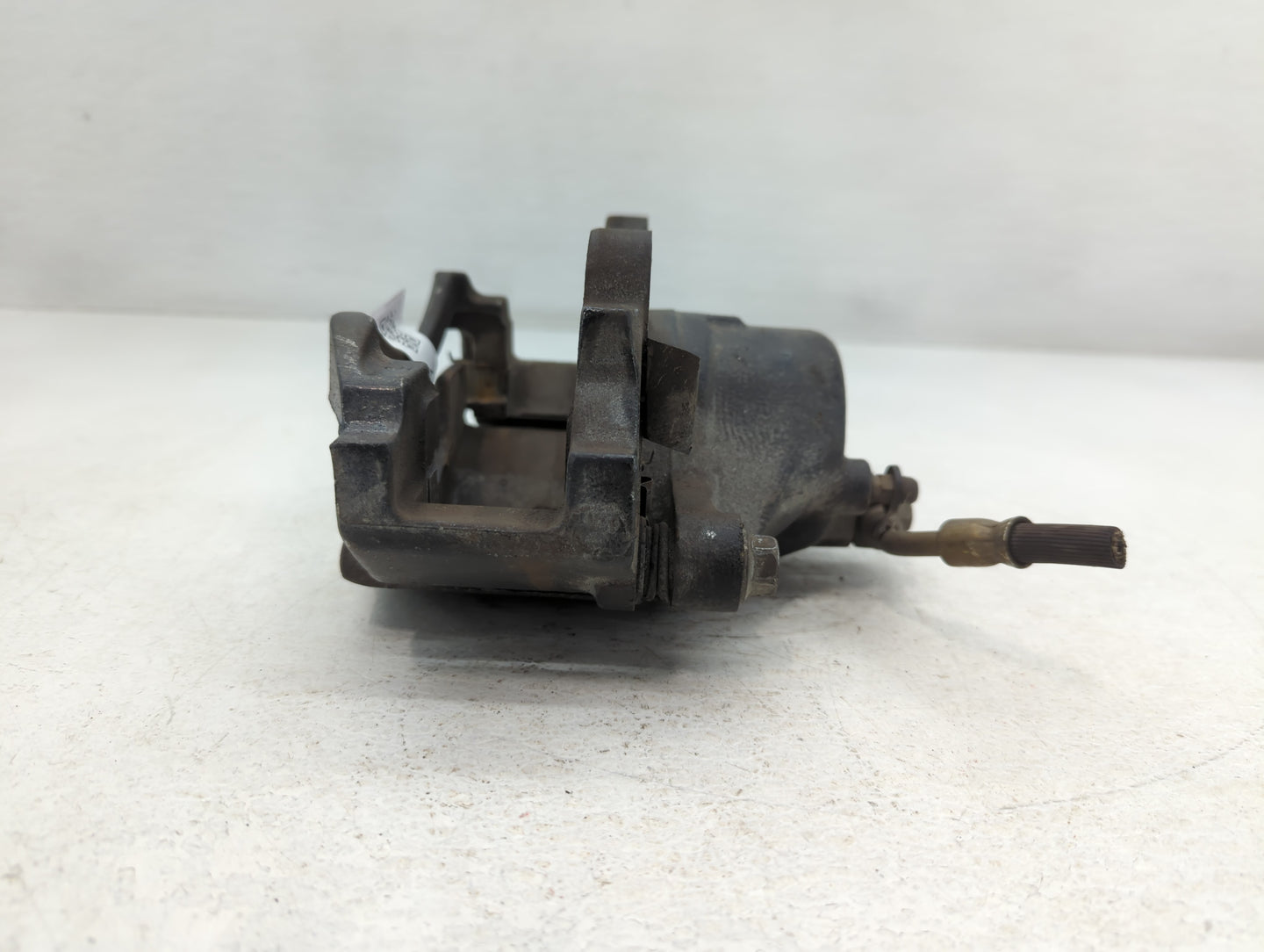 2000-2005 Chevrolet Monte Carlo Front Passenger Right Brake Caliper - Oemusedautoparts1.com