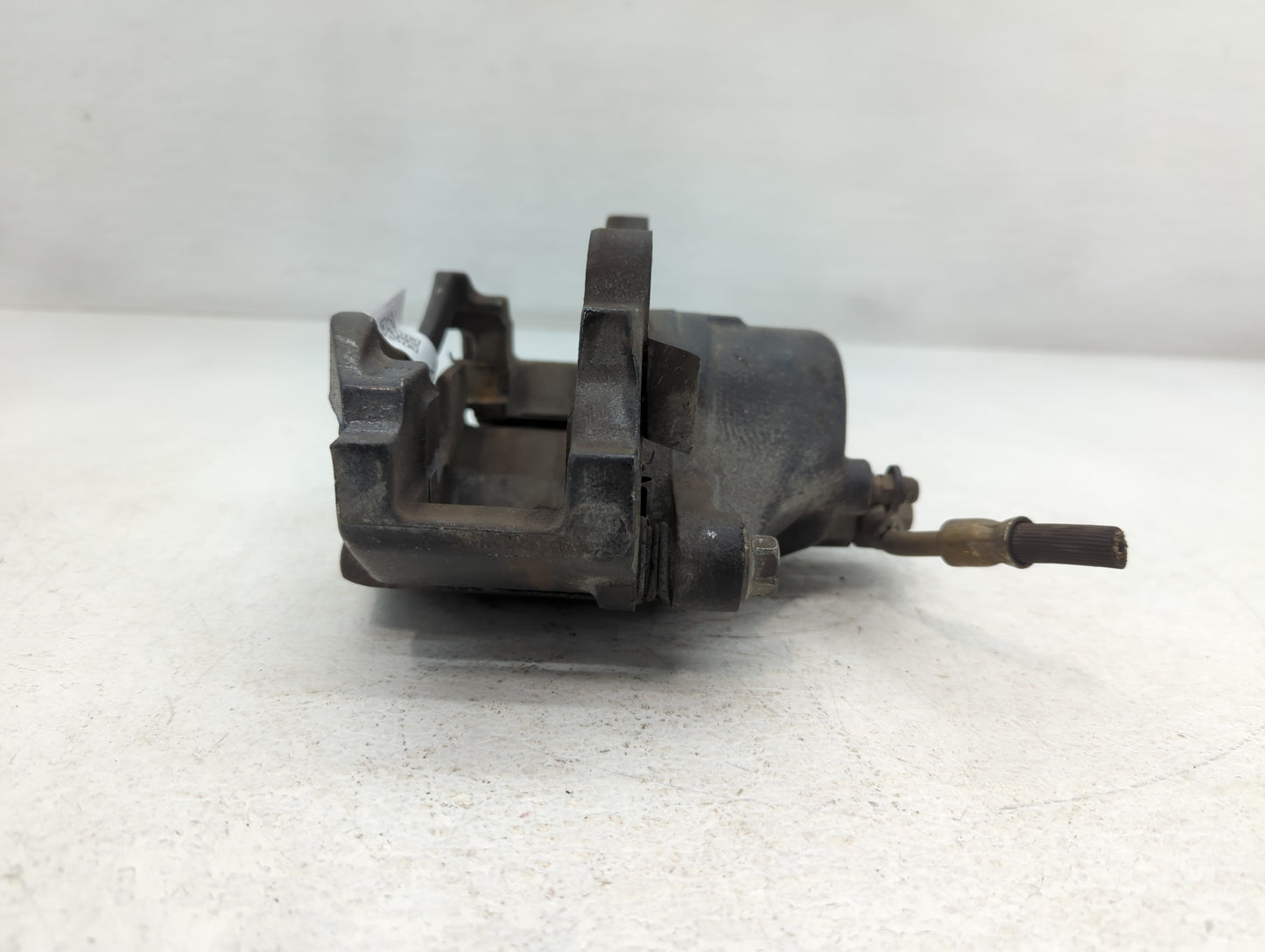 2000-2005 Chevrolet Monte Carlo Front Passenger Right Brake Caliper - Oemusedautoparts1.com