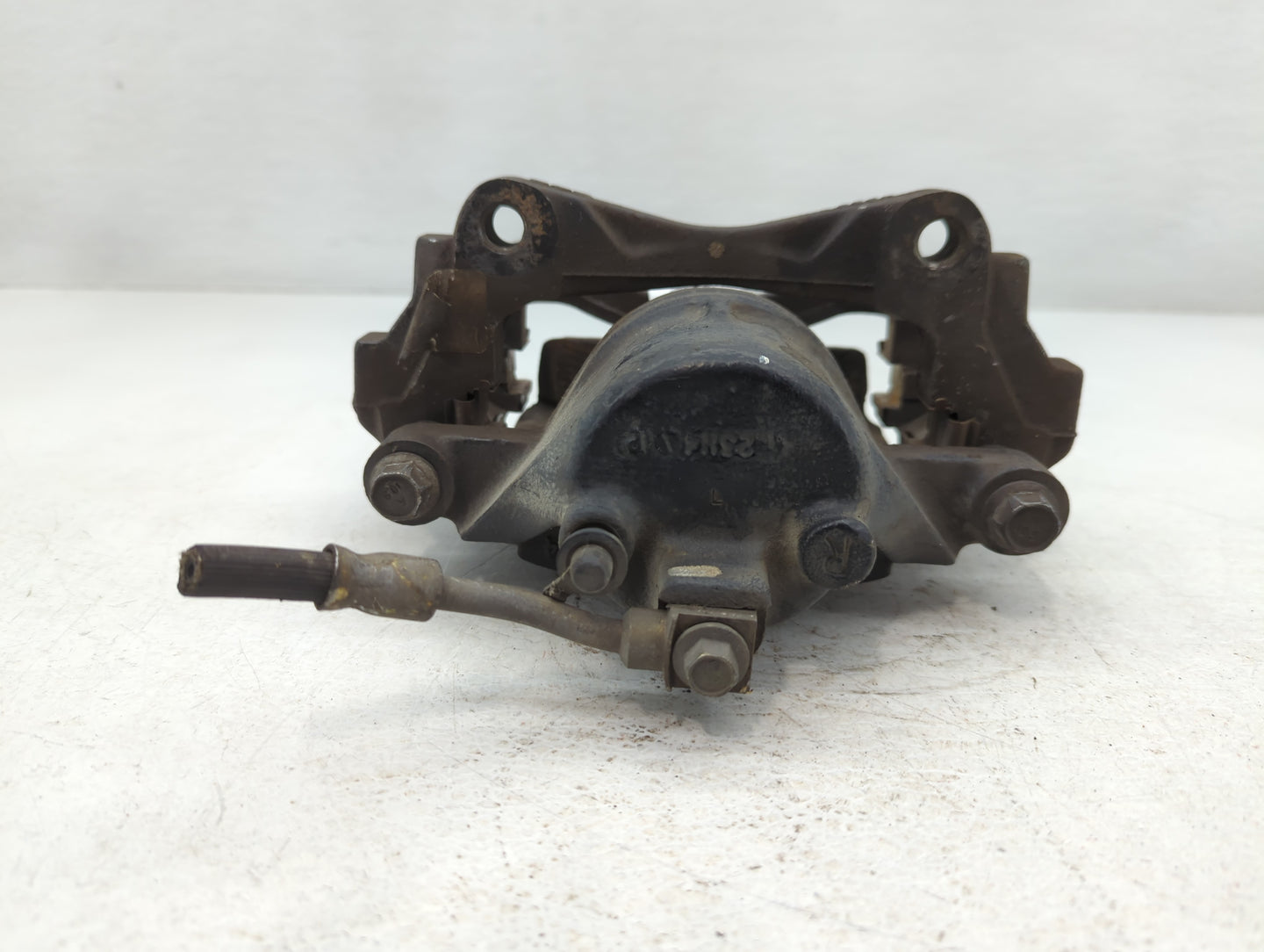 2000-2005 Chevrolet Monte Carlo Front Passenger Right Brake Caliper - Oemusedautoparts1.com