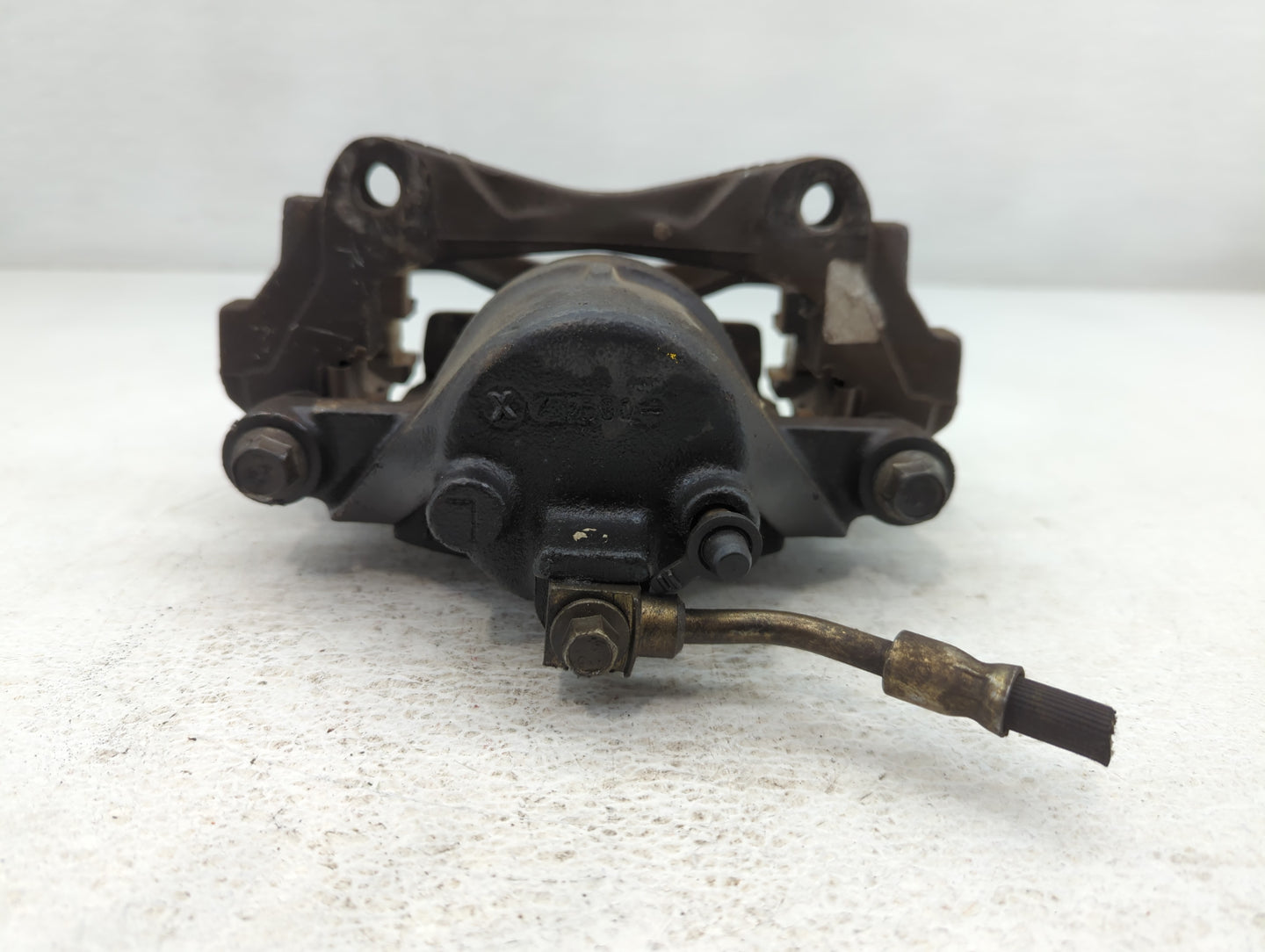 2000-2005 Chevrolet Monte Carlo Front Driver Left Brake Caliper - Oemusedautoparts1.com
