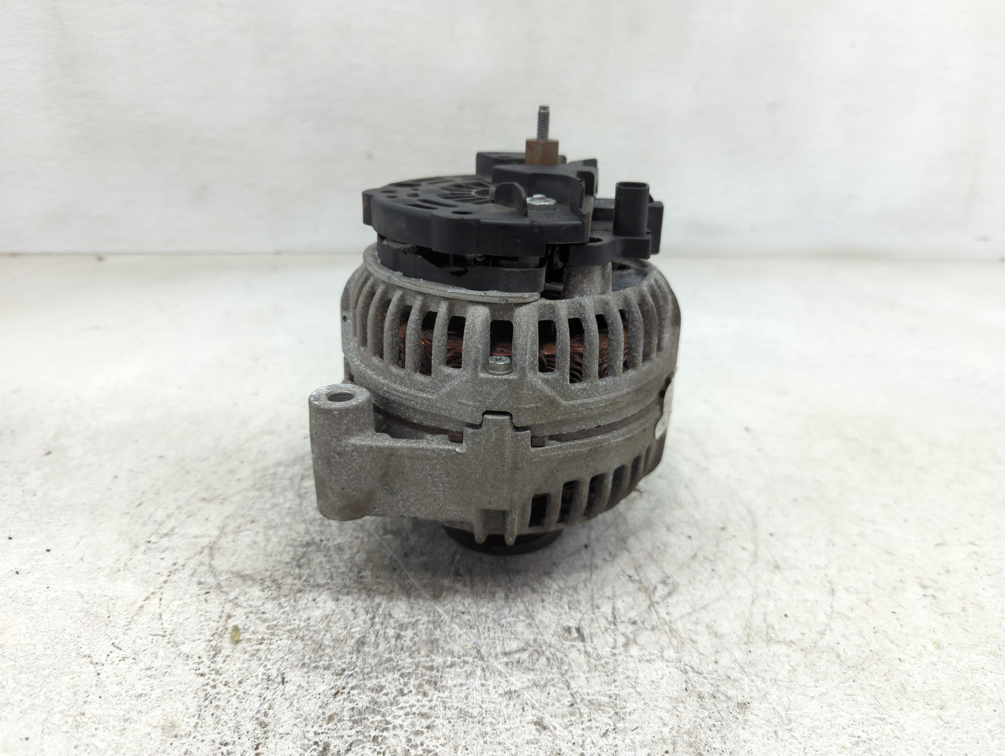 2002-2005 Chevrolet Silverado Alternator Replacement Generator Charging Assembly Engine OEM P/N:213-9193 Fits OEM Used Auto 