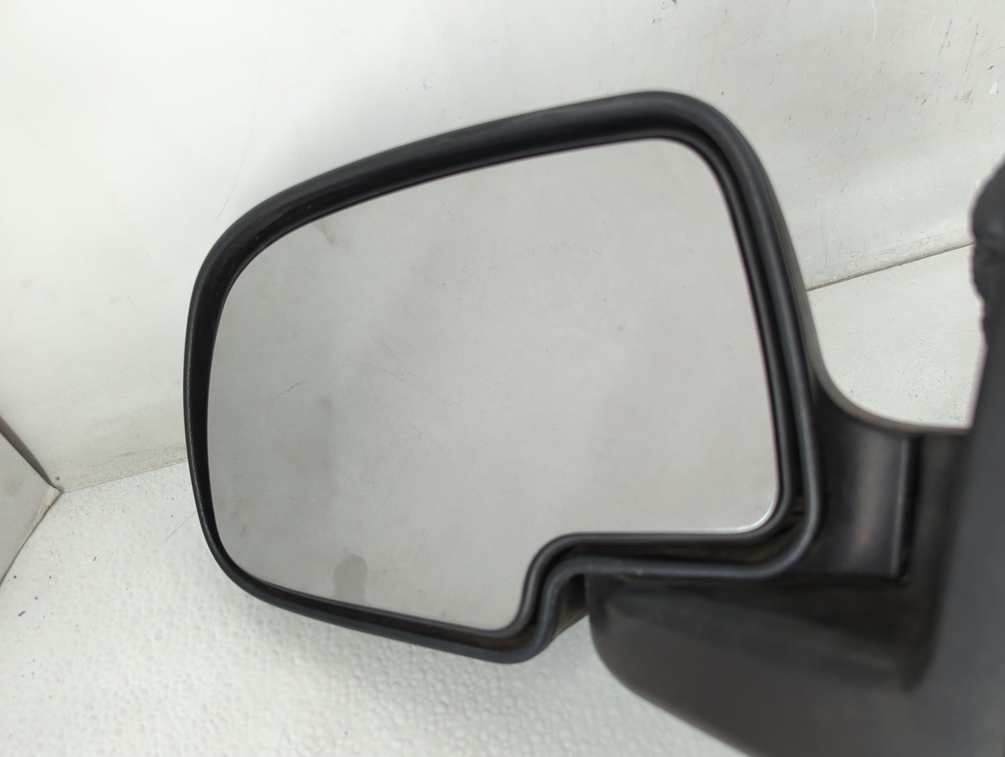 2003-2007 Chevrolet Silverado 1500 Driver Side View Mirror - Left Door Mirror OEM Used - Oemusedautoparts1.com
