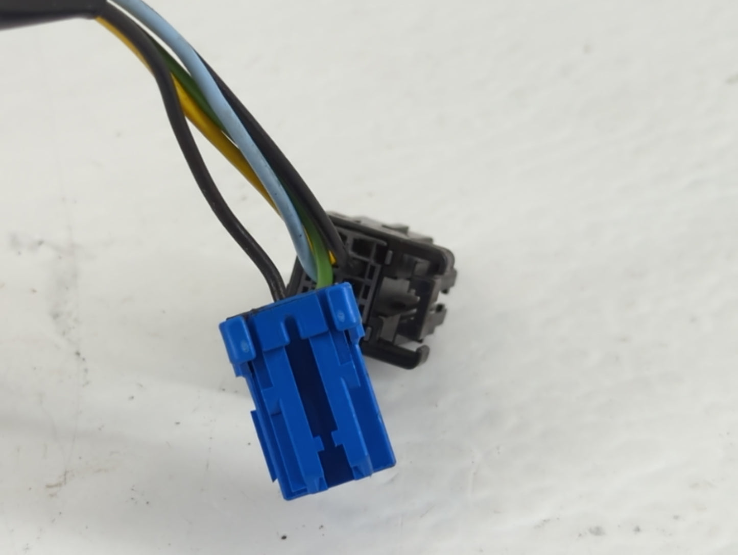 2003-2007 Chevrolet Silverado 1500 Side Mirror Replacement Driver Left View Door Mirror P/N:15181187 Fits OEM Used Auto Part