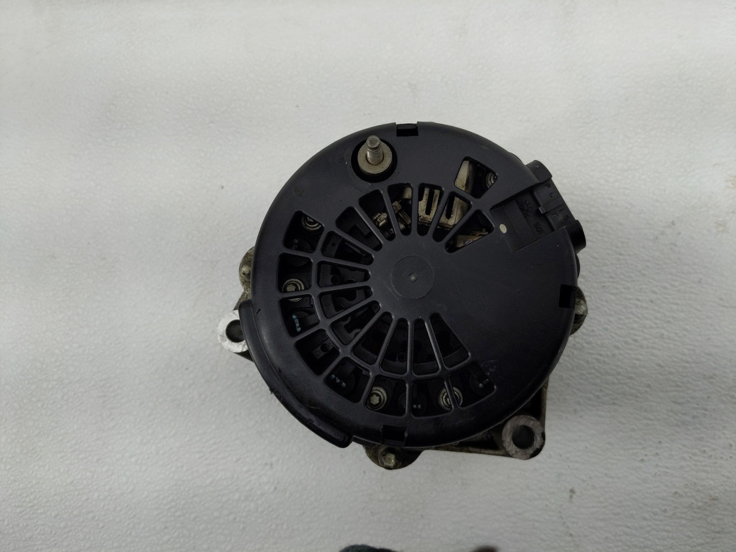 2002-2005 Chevrolet Silverado 1500 Alternator Replacement Generator Charging Assembly Engine OEM P/N:45755616 Fits OEM Used 