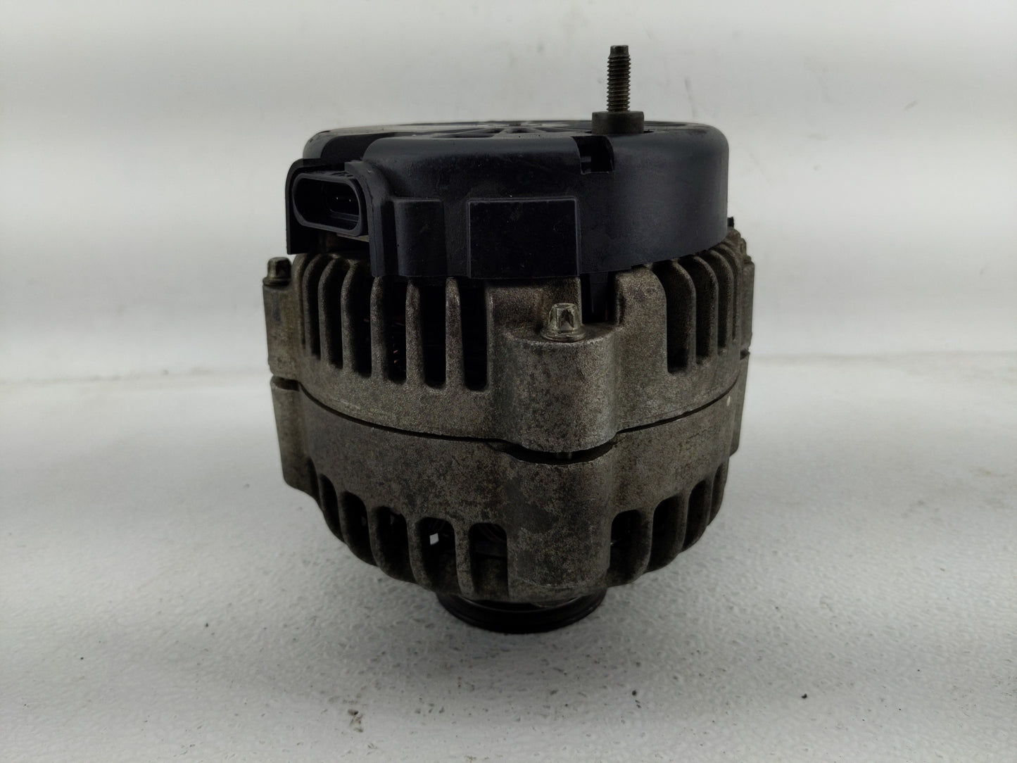 2002-2005 Chevrolet Silverado 1500 Alternator Replacement Generator Charging Assembly Engine OEM P/N:45755616 Fits OEM Used 