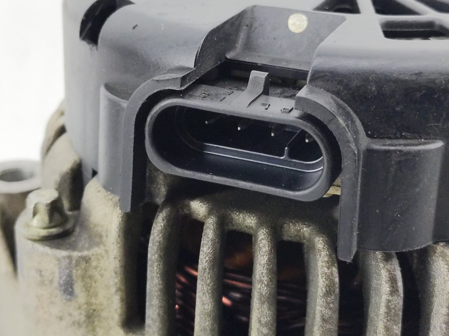 2002-2005 Chevrolet Silverado 1500 Alternator Replacement Generator Charging Assembly Engine OEM P/N:45755616 Fits OEM Used 