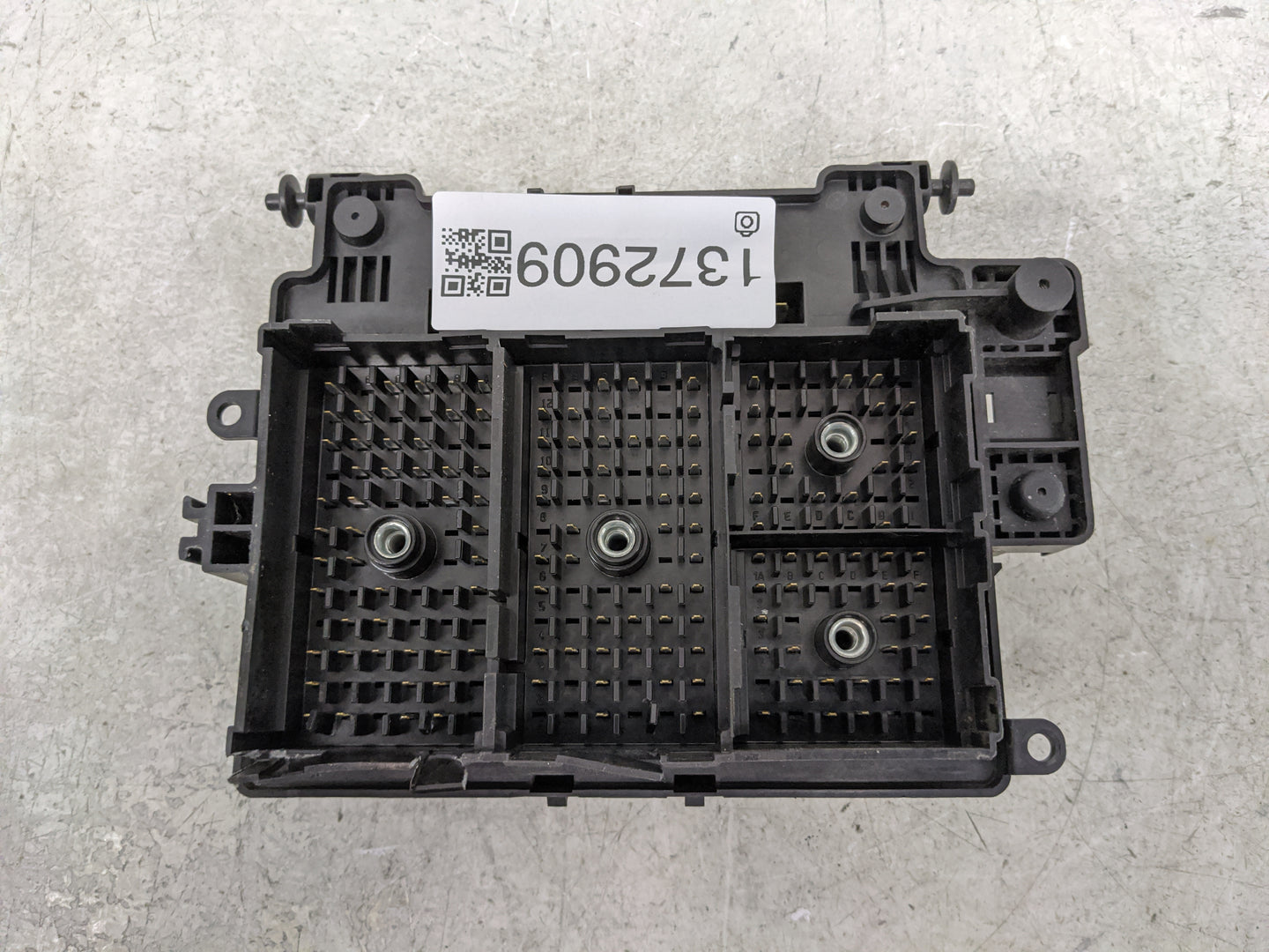 2003-2005 Chevrolet Silverado 1500 Fusebox Fuse Box Panel Relay Module P/N:15177117-01 Fits Fits 2003 2004 2005 2006 OEM Use