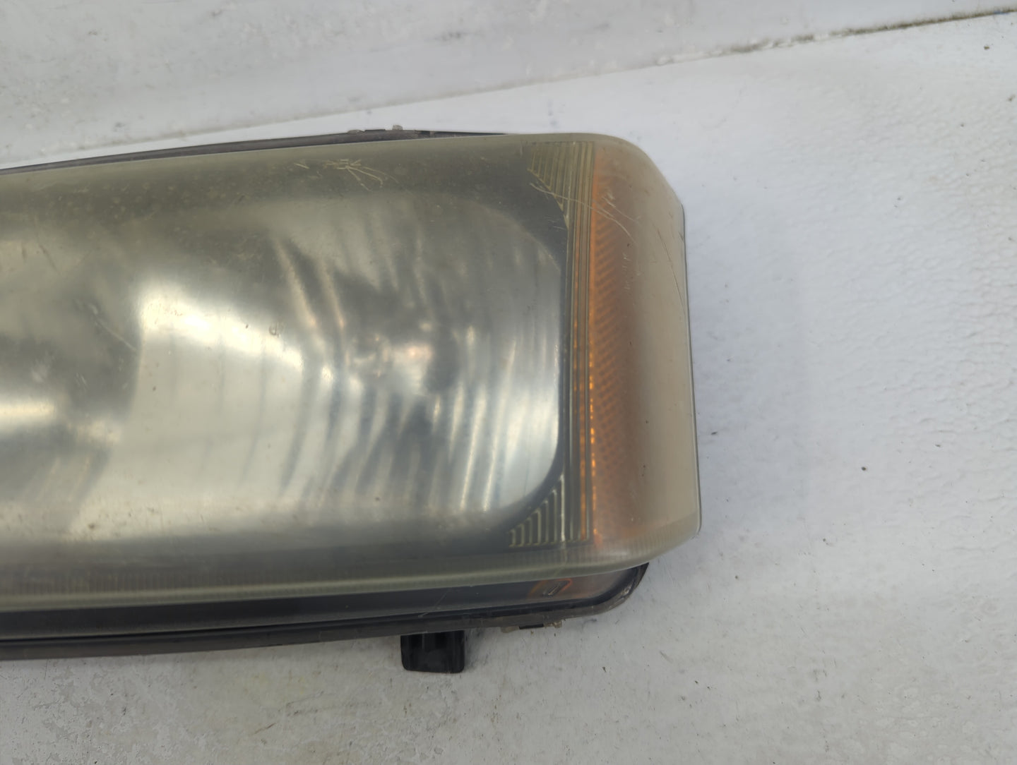 2005 Chevrolet Silverado 1500 Driver Left Oem Head Light Headlight Lamp - Oemusedautoparts1.com