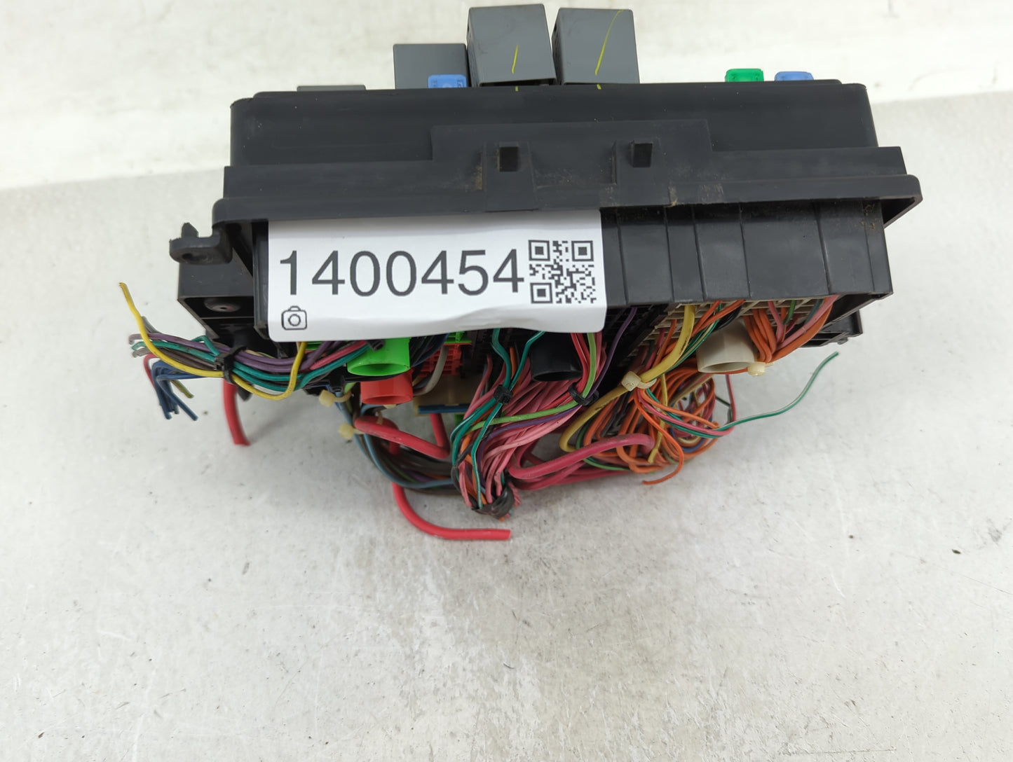 2003-2005 Chevrolet Silverado 1500 Fusebox Fuse Box Panel Relay Module P/N:15115615-02 Fits Fits 2003 2004 2005 2006 OEM Use