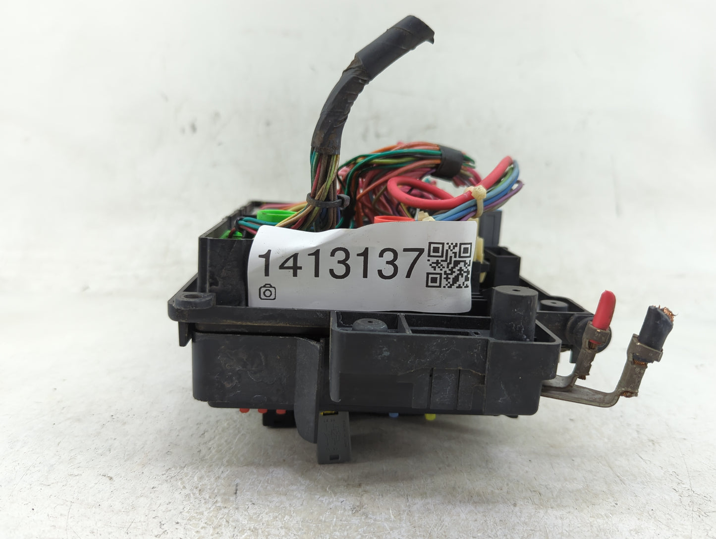 2003-2005 Chevrolet Silverado 1500 Fusebox Fuse Box Panel Relay Module P/N:15115615-02 Fits Fits 2003 2004 2005 2006 OEM Use
