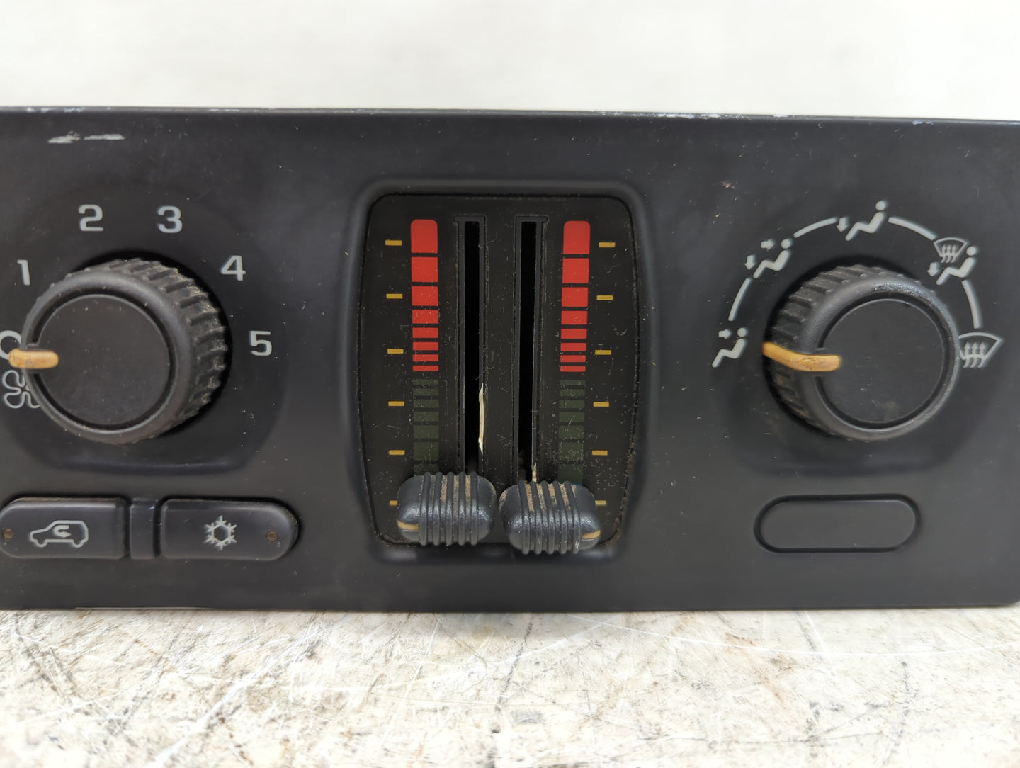2005-2007 Chevrolet Silverado 1500 Climate Control Module Temperature AC/Heater Replacement P/N:10370033 Fits Fits 2005 2006