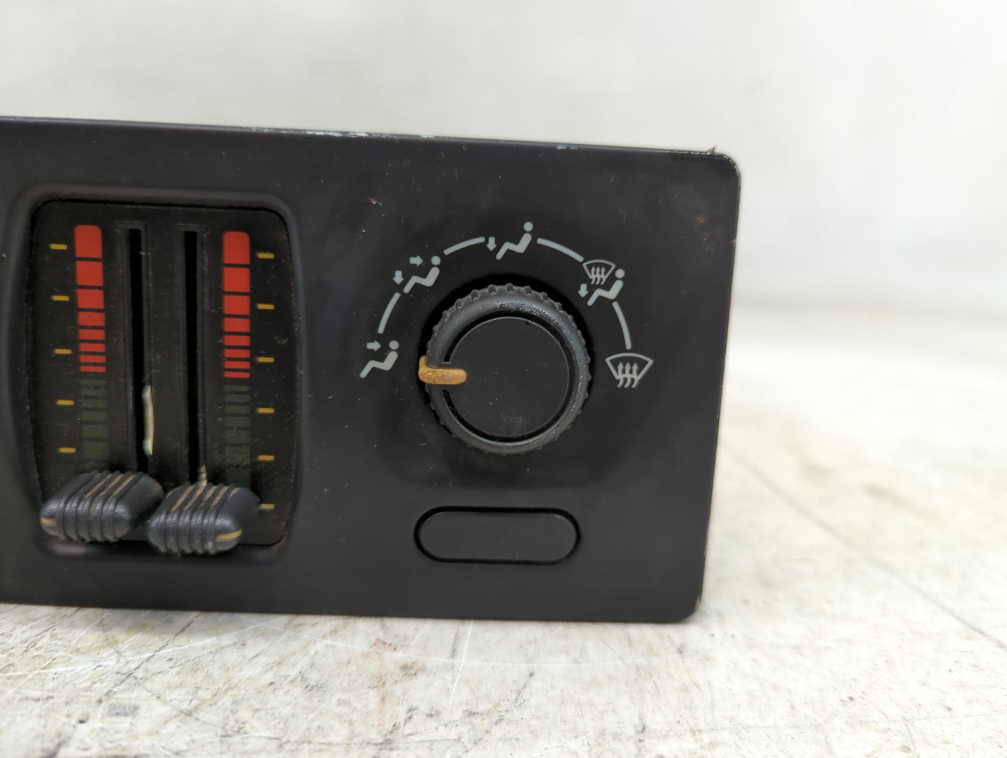2005-2007 Chevrolet Silverado 1500 Climate Control Module Temperature AC/Heater Replacement P/N:10370033 Fits Fits 2005 2006