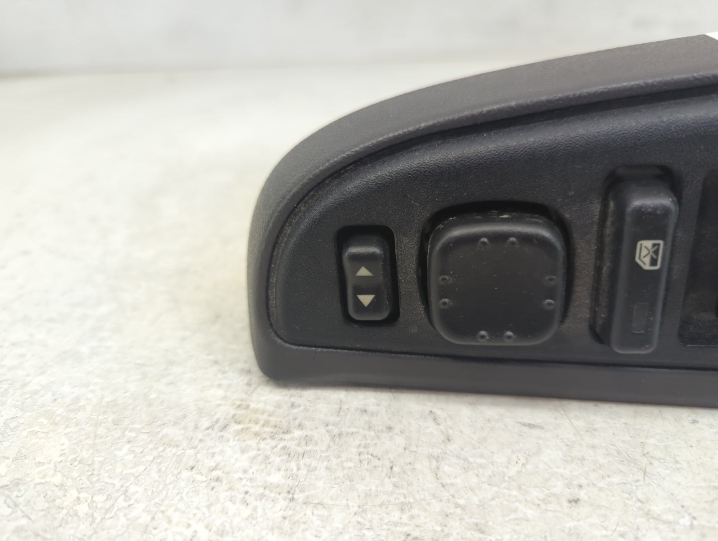 2003-2007 Chevrolet Silverado 1500 Master Power Window Switch Replacement Driver Side Left Fits Fits 2003 2004 2005 2006 200