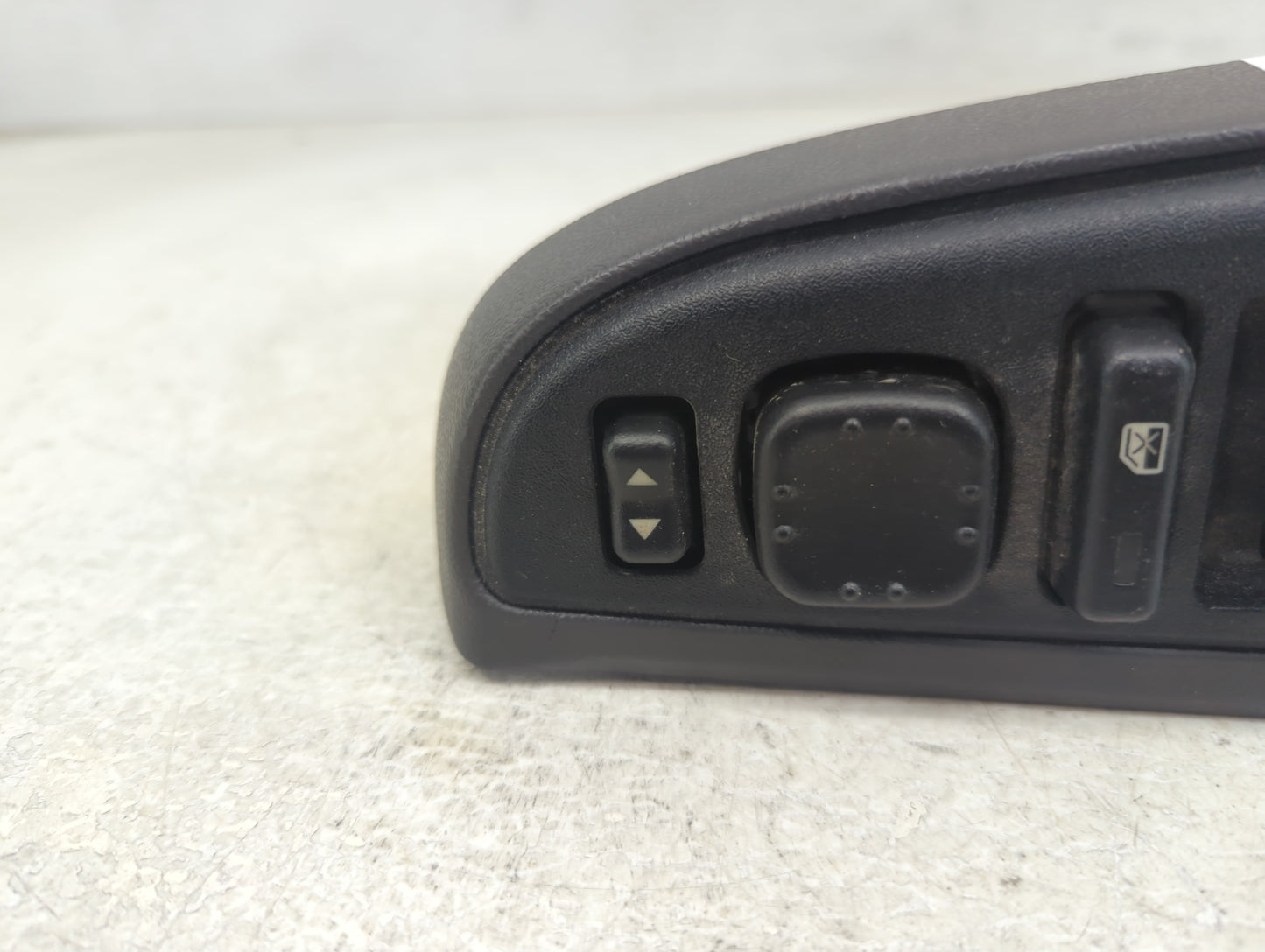 2003-2007 Chevrolet Silverado 1500 Master Power Window Switch Replacement Driver Side Left Fits Fits 2003 2004 2005 2006 200