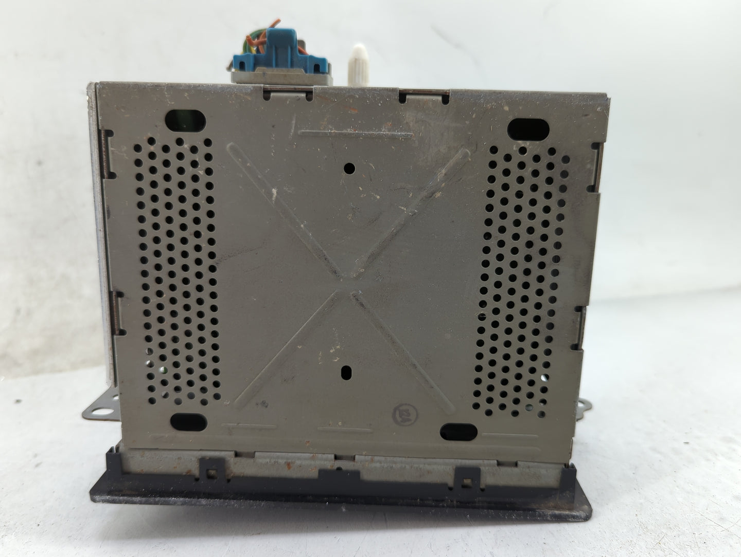 2003-2007 Chevrolet Silverado 1500 Radio AM FM Cd Player Receiver Replacement P/N:15131157 12244369 Fits OEM Used Auto Parts