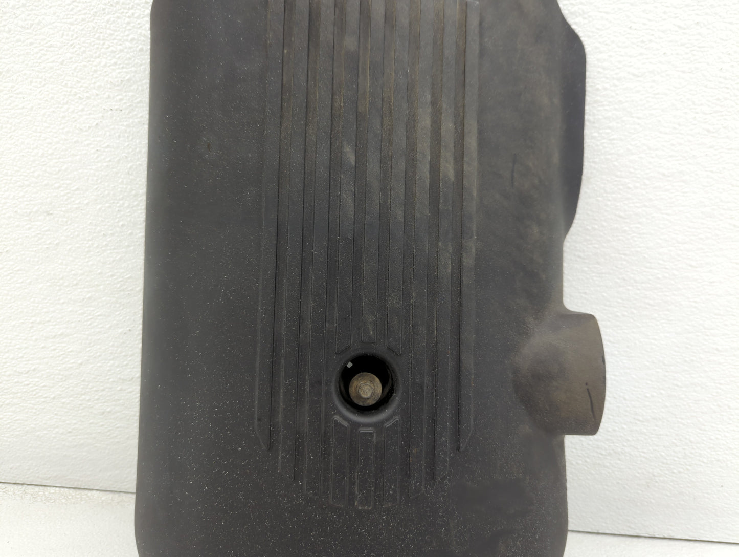 2005 Chevrolet Silverado 1500 Engine Cover - Oemusedautoparts1.com