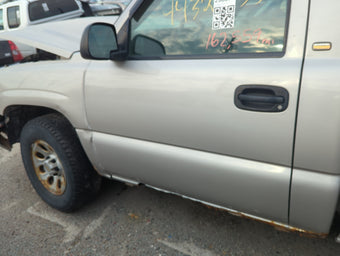 compare product 1999-2007 Chevrolet Silverado 1500 Driver Front Door Oem 5018322