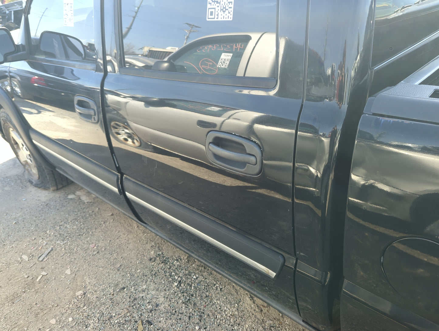 2001-2007 Chevrolet Silverado 1500 Driver Rear Door Oem - Oemusedautoparts1.com