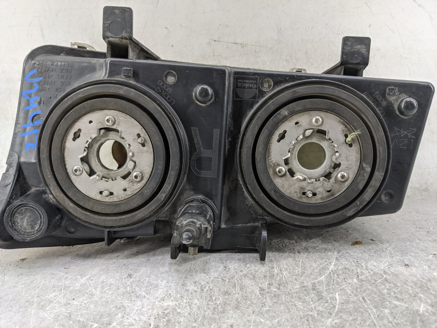 2005 Silverado 1500 Passenger Right Oem Head Light Headlight Lamp - Oemusedautoparts1.com