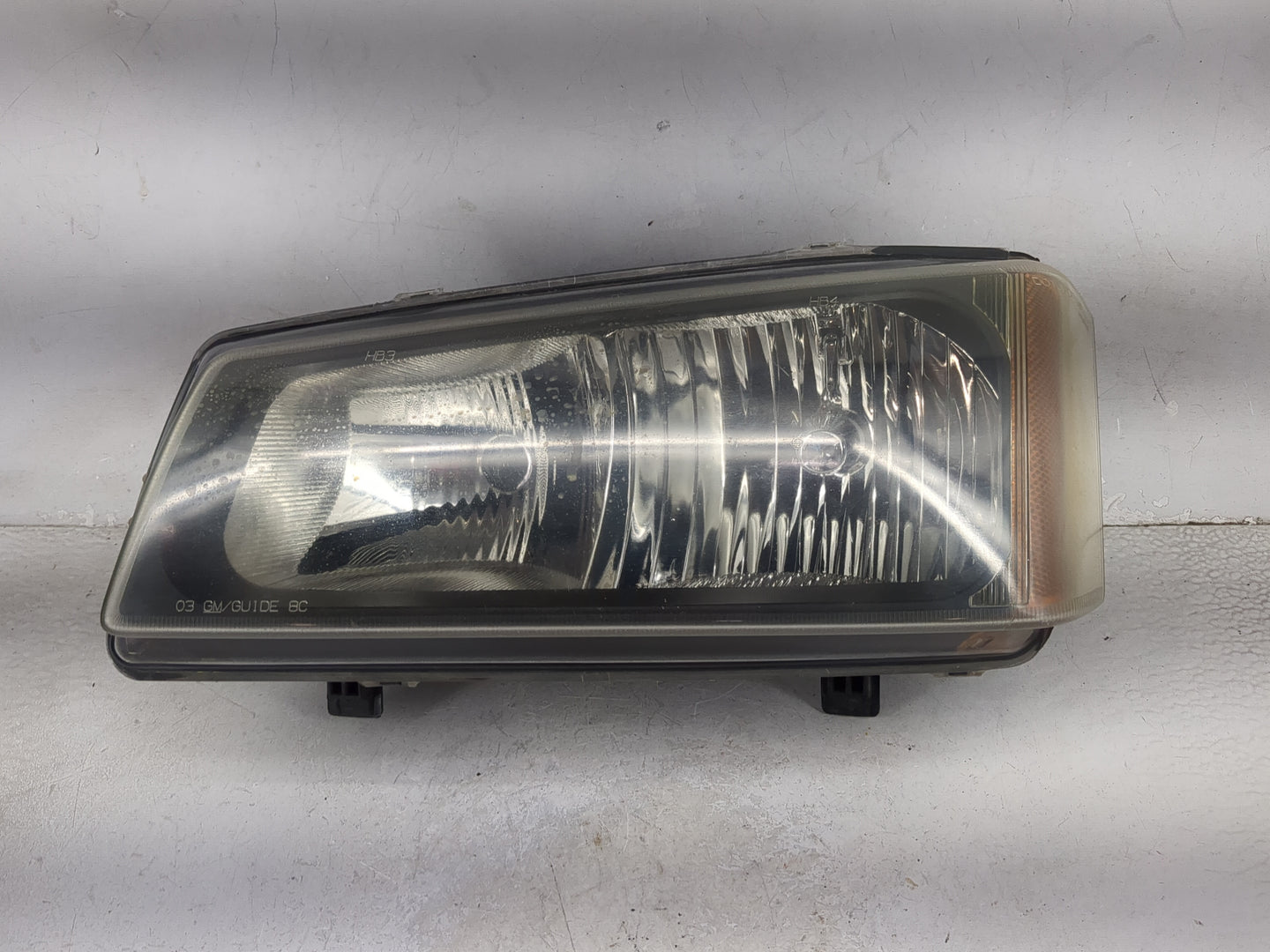 2005 Chevrolet Silverado 1500 Driver Left Oem Head Light Headlight Lamp 5031179 - Oemusedautoparts1.com