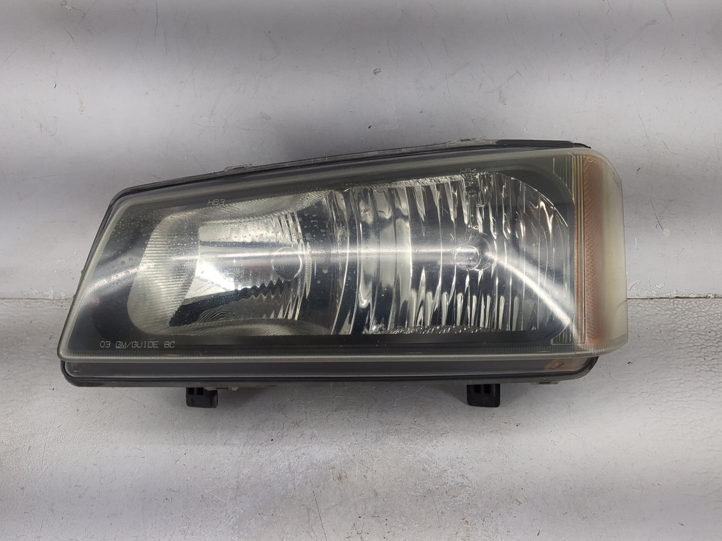 2005 Chevrolet Silverado 1500 Driver Left Oem Head Light Headlight Lamp 5031179 - Oemusedautoparts1.com