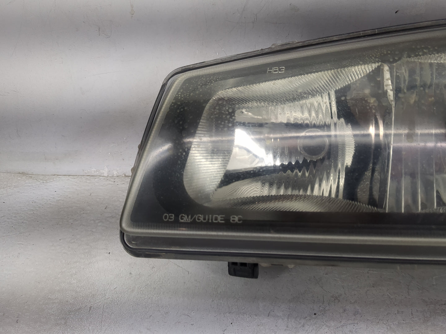 2005 Chevrolet Silverado 1500 Driver Left Oem Head Light Headlight Lamp 5031179 - Oemusedautoparts1.com