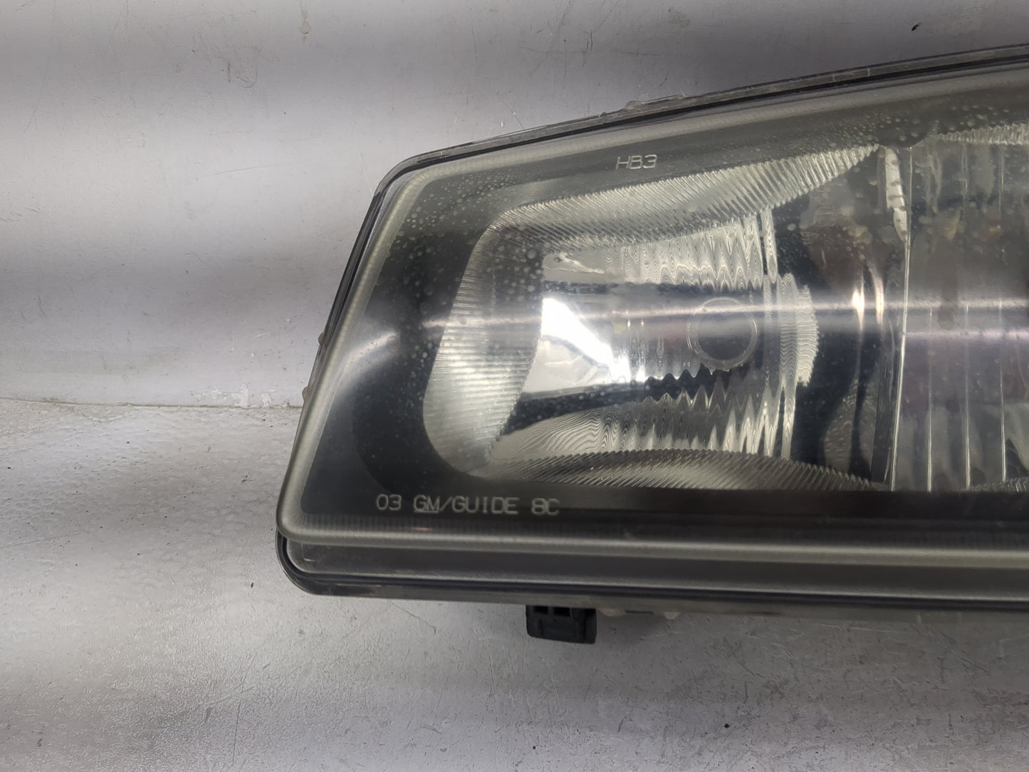 2005 Chevrolet Silverado 1500 Driver Left Oem Head Light Headlight Lamp 5031179 - Oemusedautoparts1.com
