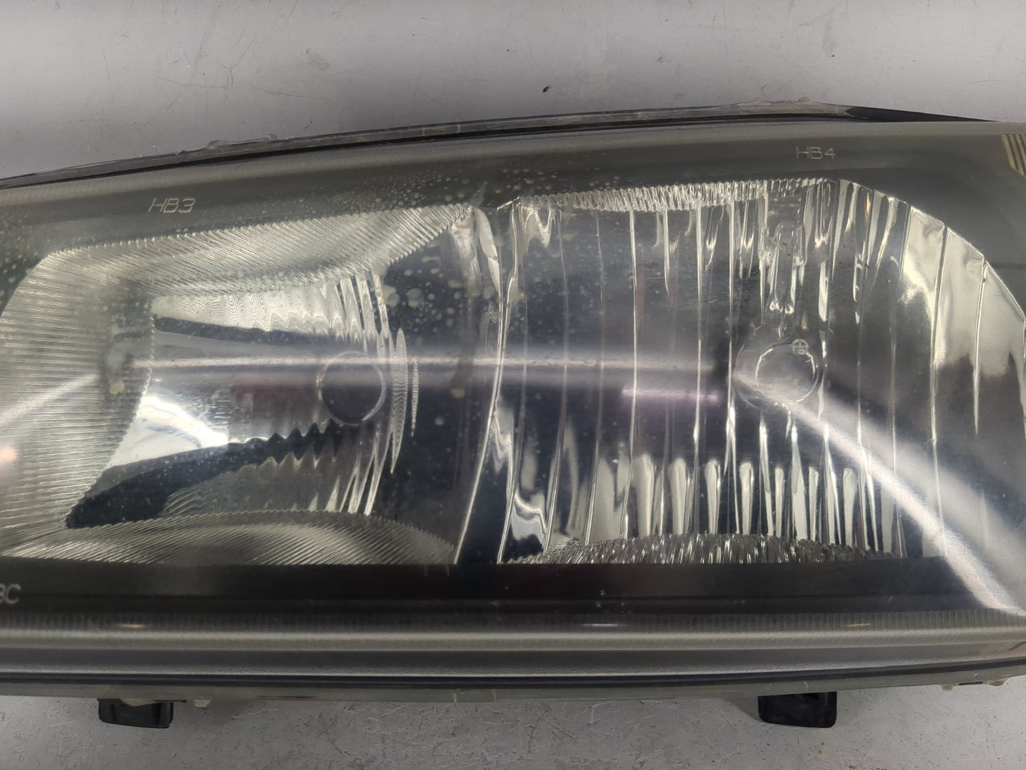 2005 Chevrolet Silverado 1500 Driver Left Oem Head Light Headlight Lamp 5031179 - Oemusedautoparts1.com