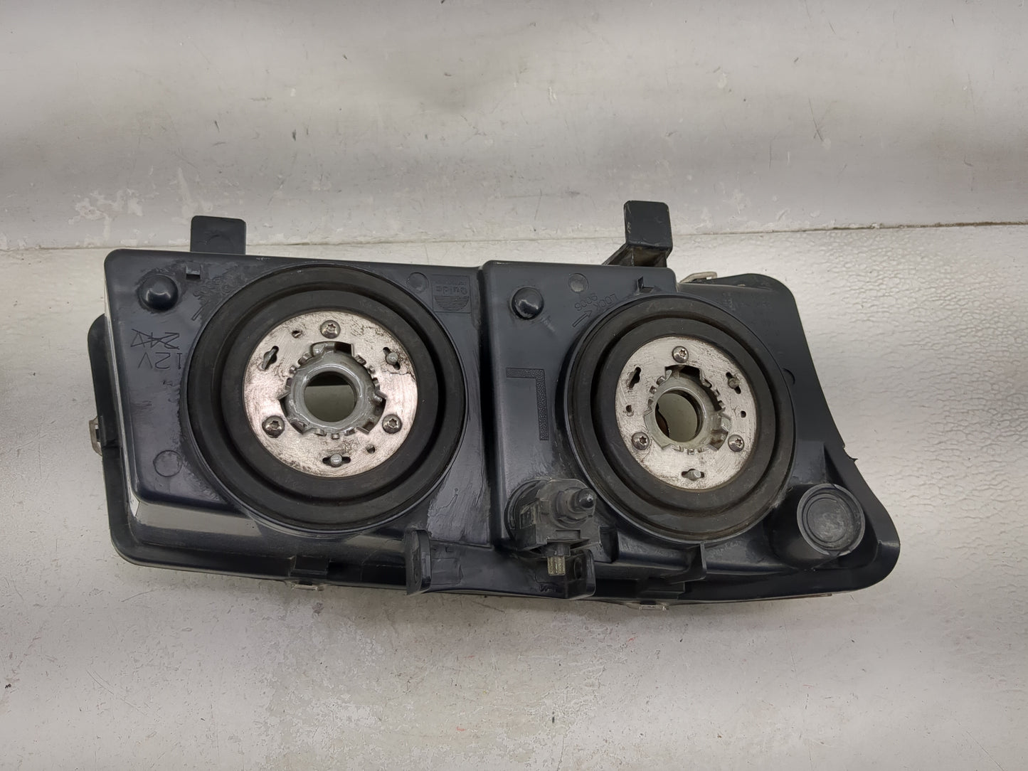 2005 Chevrolet Silverado 1500 Driver Left Oem Head Light Headlight Lamp 5031179 - Oemusedautoparts1.com
