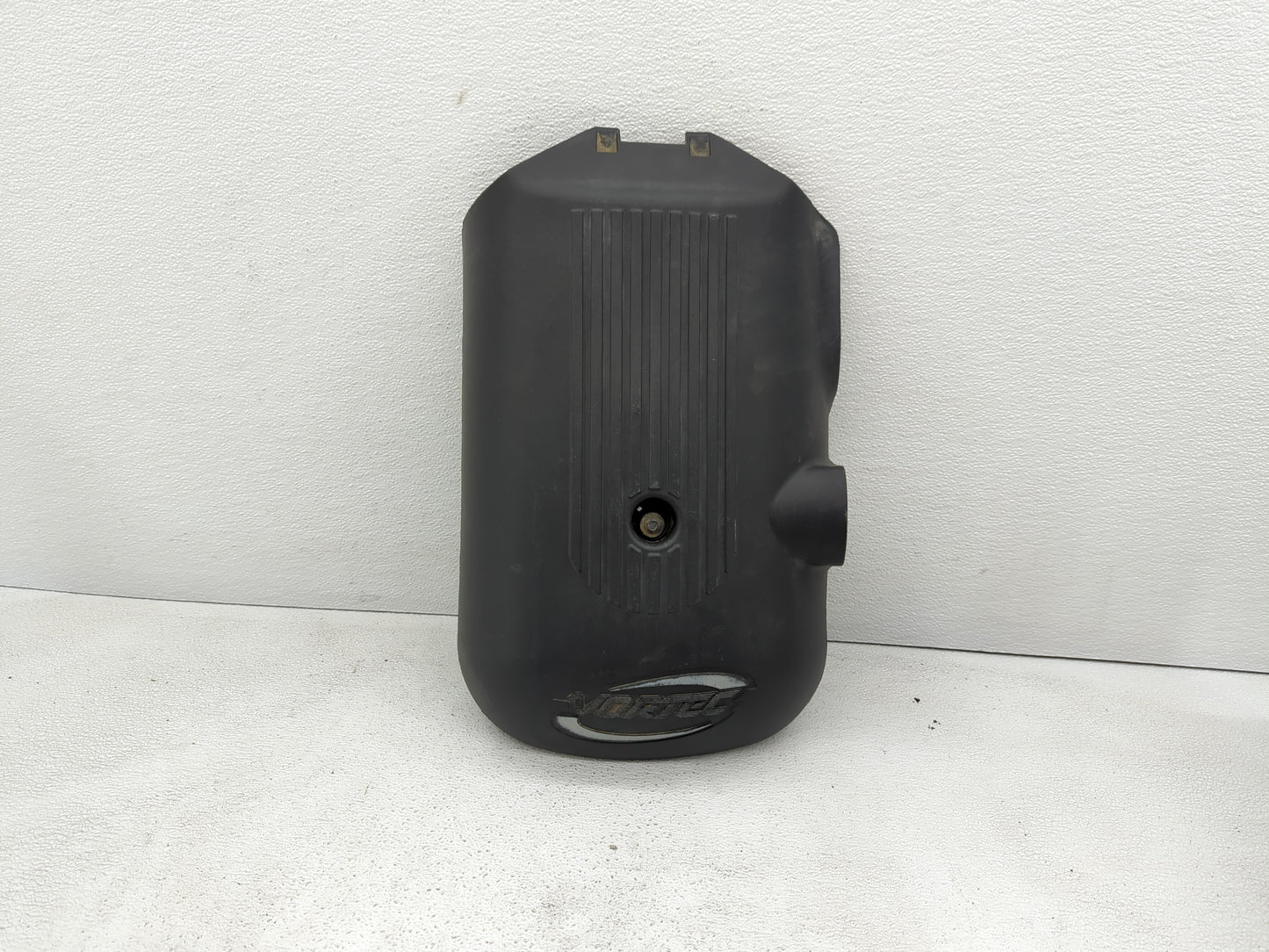 2005 Chevrolet Silverado 2500 Engine Cover - Oemusedautoparts1.com