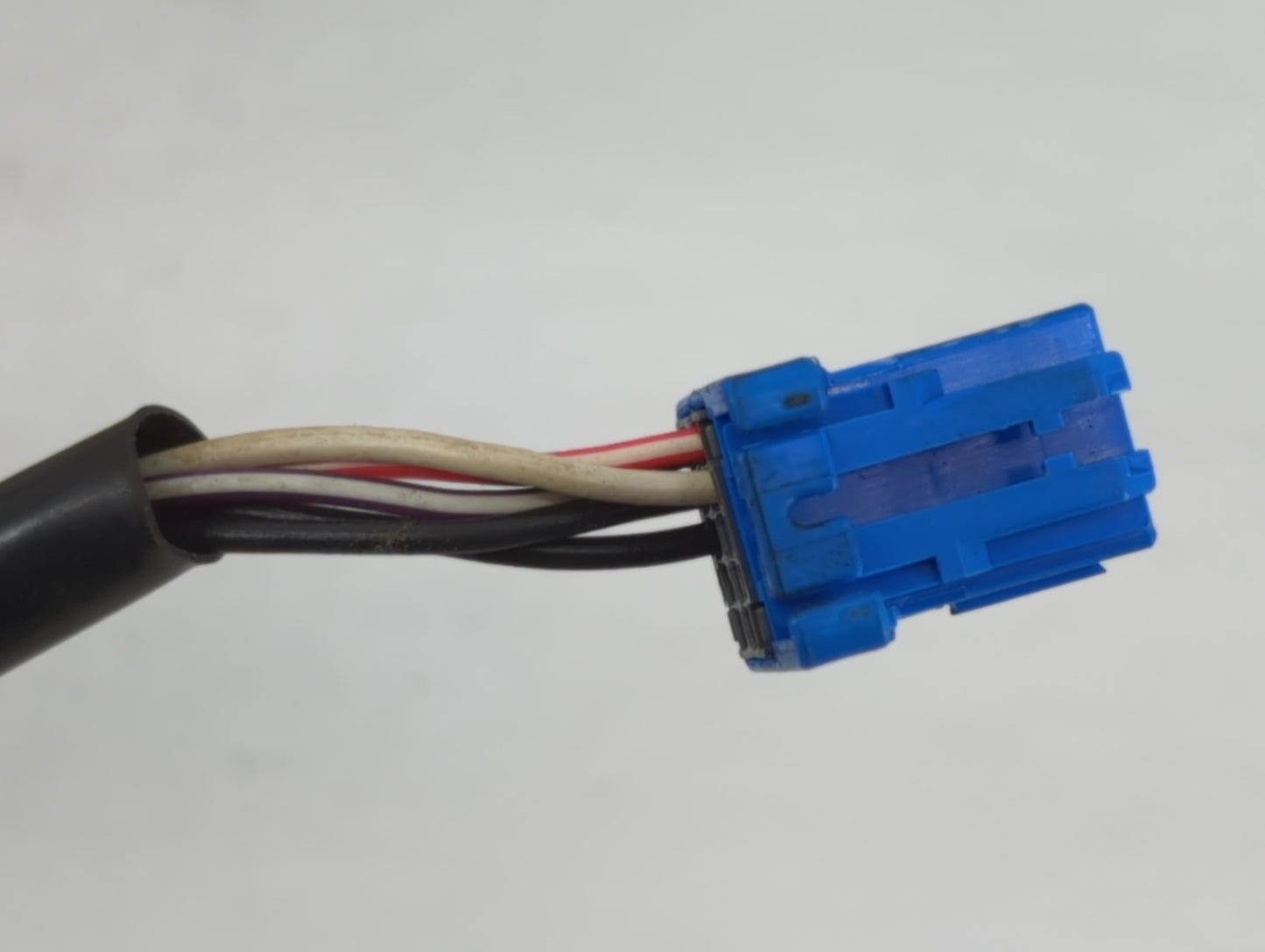 2003-2007 Chevrolet Silverado 2500 Passenger Side View Mirror - Right Door Mirror OEM Used - Oemusedautoparts1.com