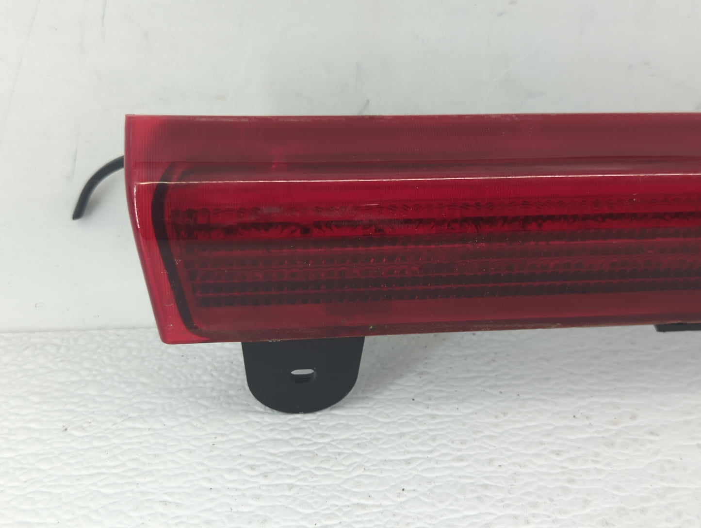 2005 Chevrolet Suburban Third Brake Light Tail Light Fits OEM Used Auto Parts - Oemusedautoparts1.com