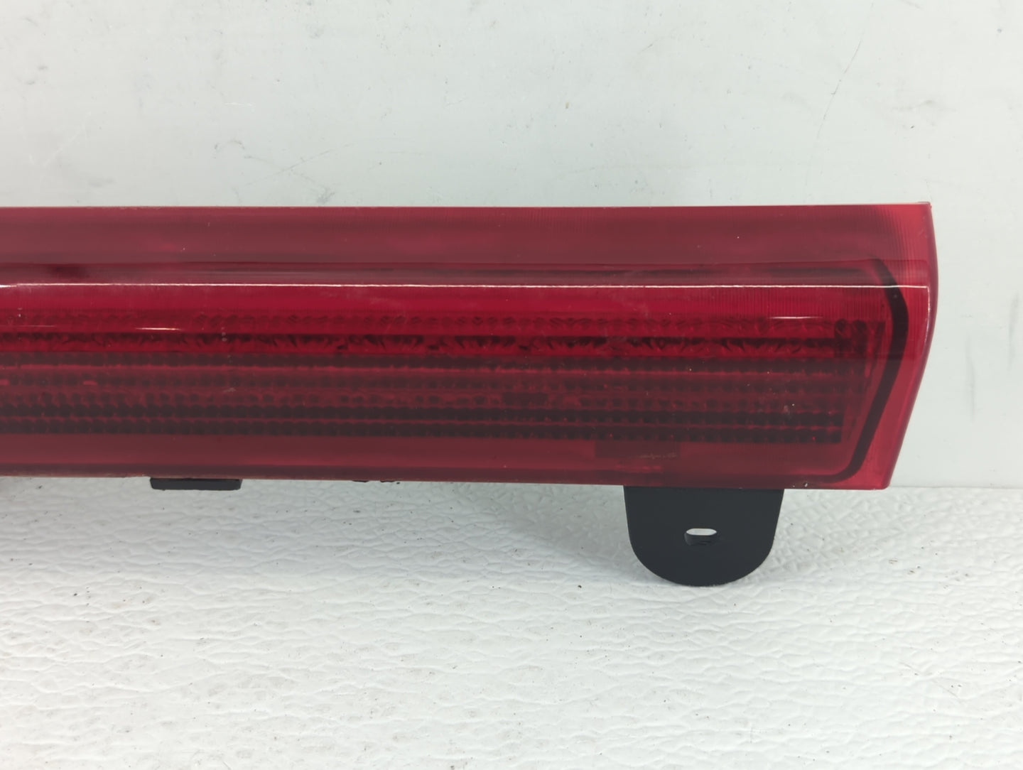 2005 Chevrolet Suburban Third Brake Light Tail Light Fits OEM Used Auto Parts - Oemusedautoparts1.com
