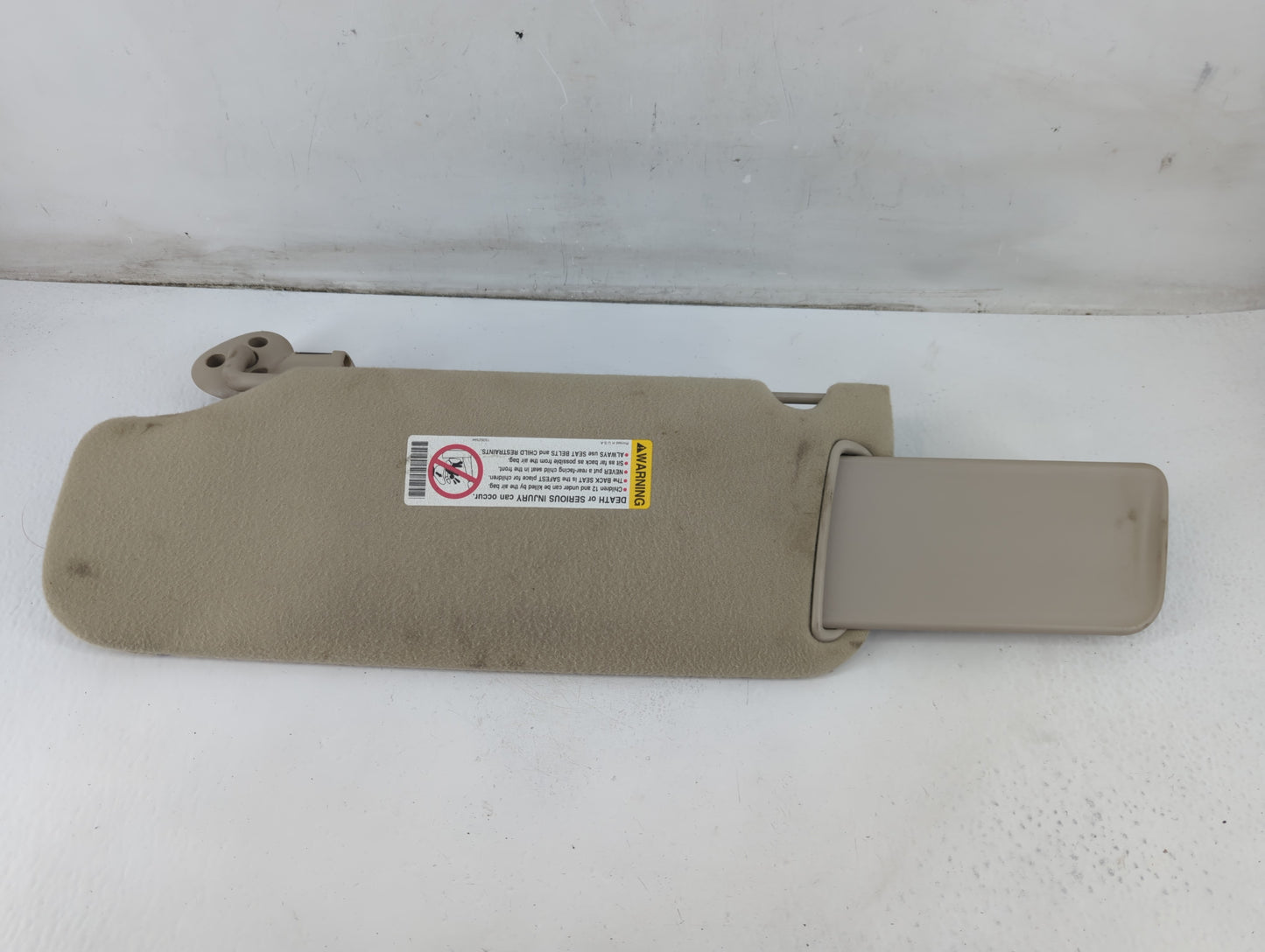 2004-2005 Chevrolet Suburban 1500 Sun Visor Shade Replacement Passenger Right Mirror Fits Fits 2004 2005 OEM Used Auto Parts