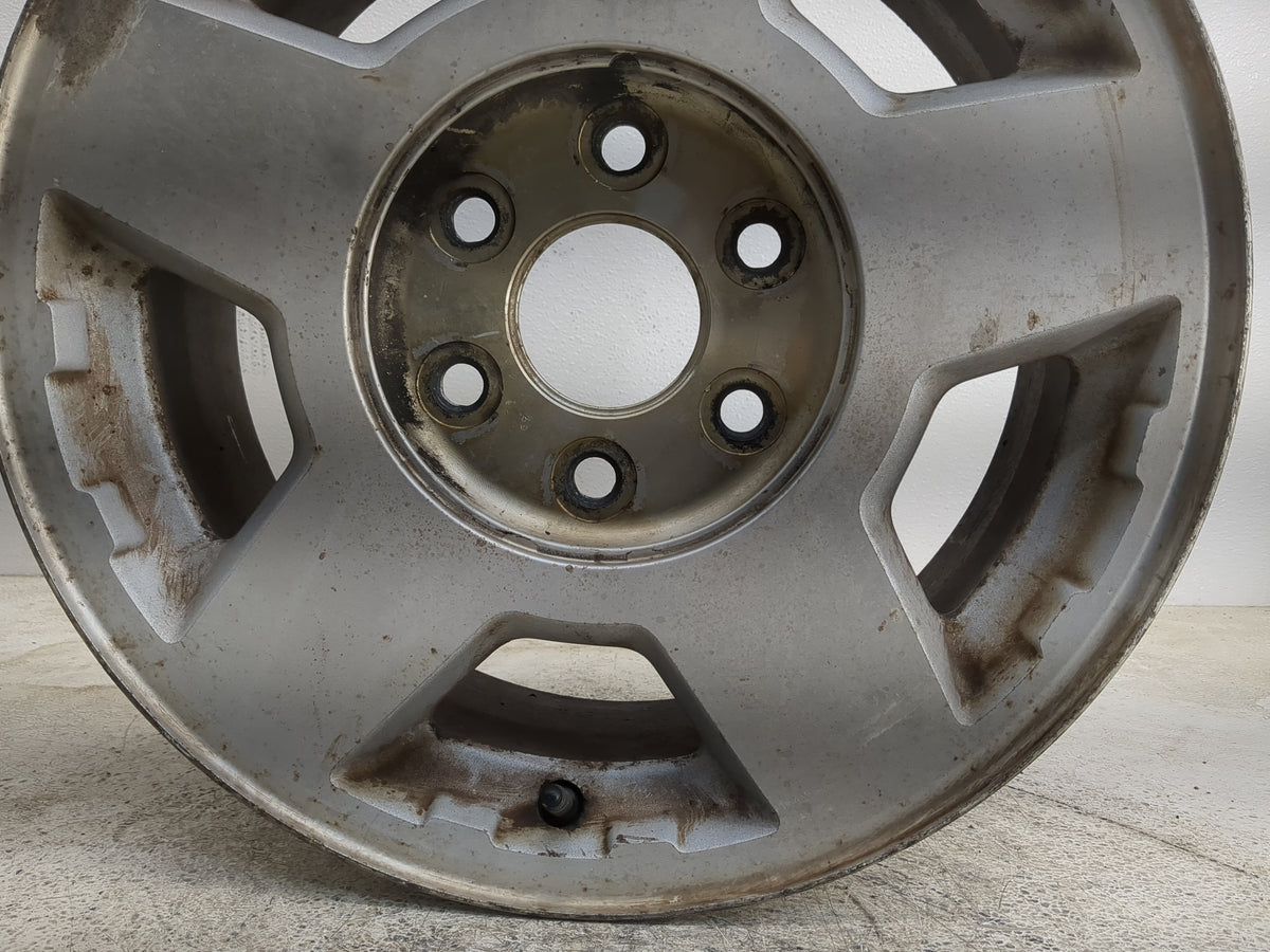 2001-2006 Chevrolet Suburban 1500 Oem Wheel Rim 1264462 - Oemusedautoparts1.com