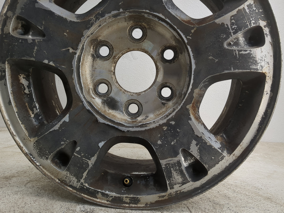 2001-2006 Chevrolet Suburban 1500 Oem Wheel Rim Black - Oemusedautoparts1.com