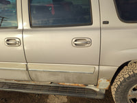 2000-2006 Chevrolet Suburban 1500 Driver Rear Door Oem 1267684 - Oemusedautoparts1.com