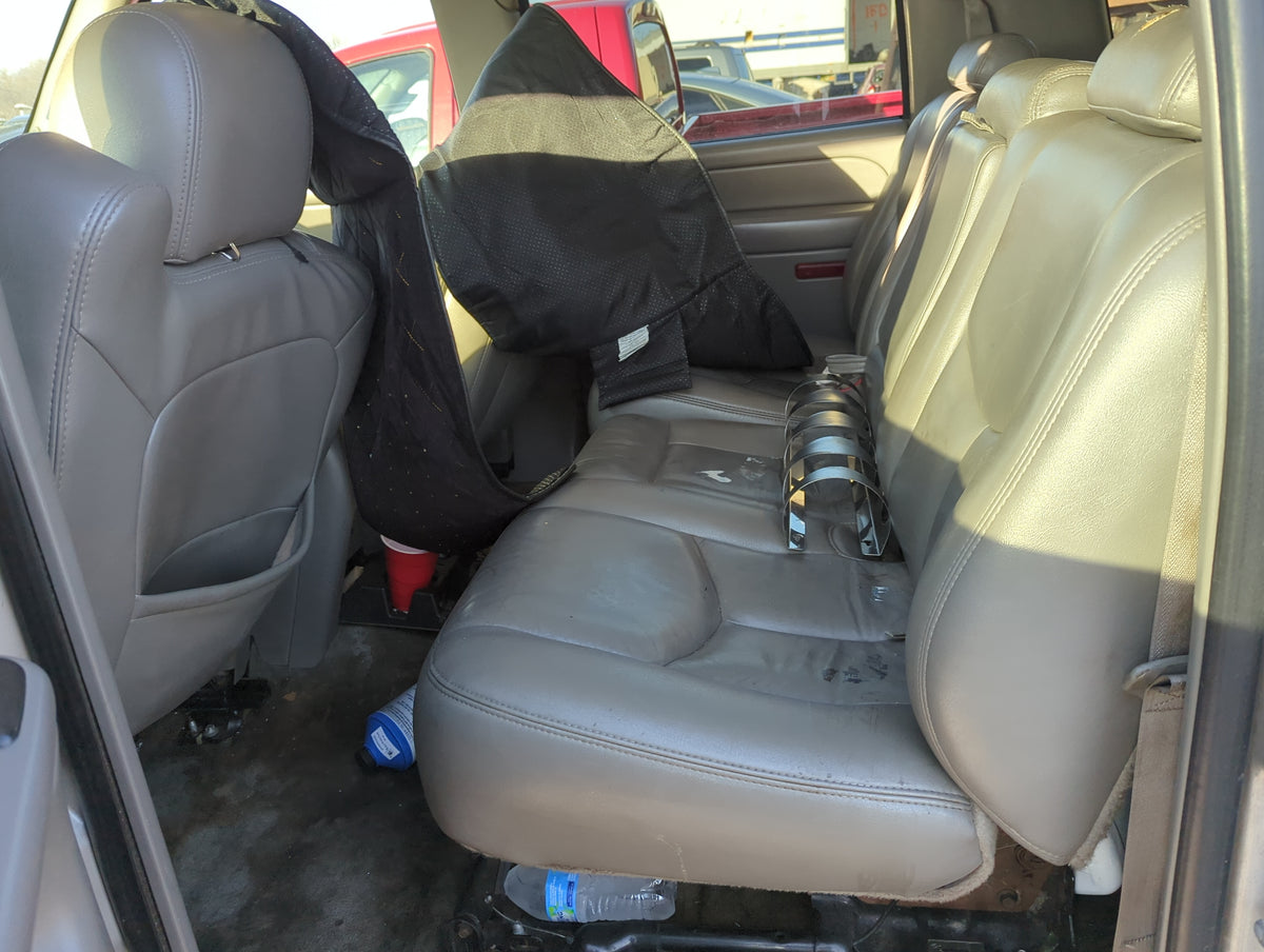 2005 Chevrolet Suburban 1500 Rear Seat Oem - Oemusedautoparts1.com