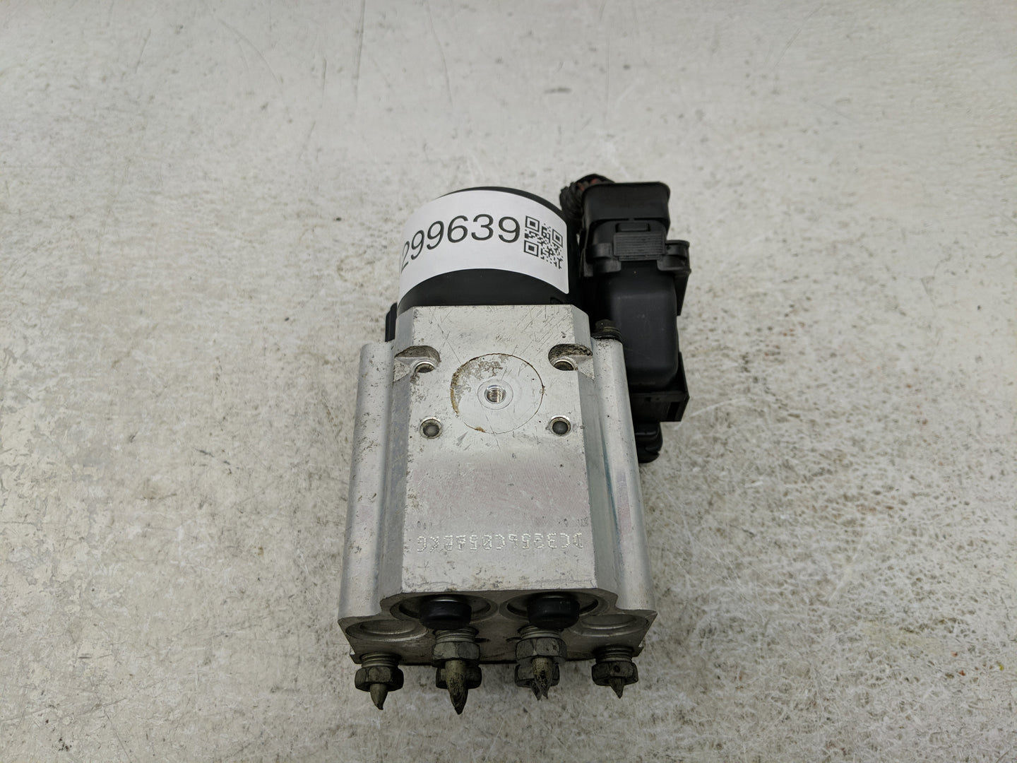 2004-2006 Chevrolet Suburban 1500 ABS Pump Control Module Replacement P/N:13642512M Fits Fits 2004 2005 2006 OEM Used Auto P