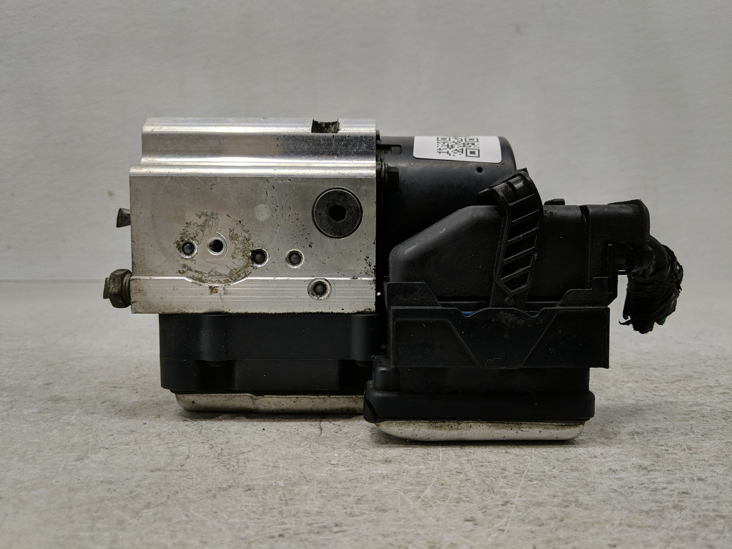 2004-2006 Chevrolet Suburban 1500 ABS Pump Control Module Replacement P/N:13642512M Fits Fits 2004 2005 2006 OEM Used Auto P