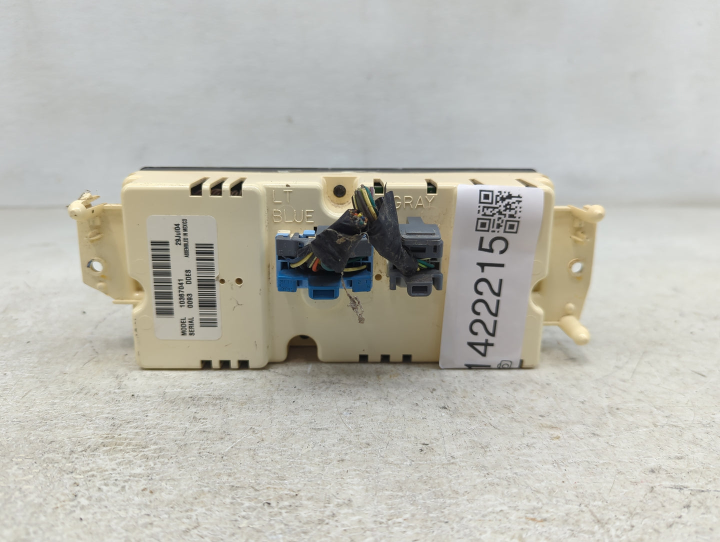 2005-2006 Chevrolet Suburban 1500 Climate Control Module Temperature AC/Heater Replacement Fits Fits 2005 2006 2007 OEM Used