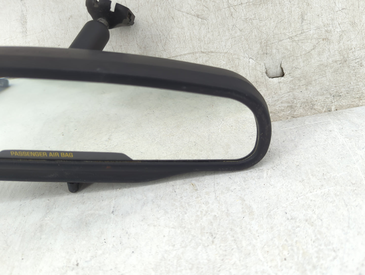 2005 Chevrolet Suburban 1500 Interior Rear View Mirror Replacement OEM P/N:015885 MR-883459596 Fits OEM Used Auto Parts - Oe