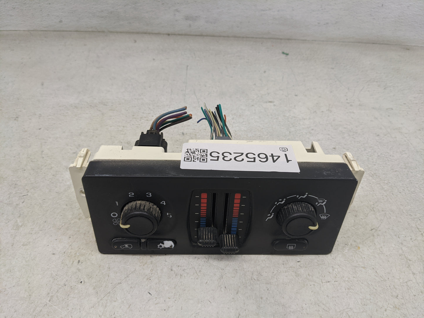 2005-2006 Chevrolet Suburban 1500 Climate Control Module Temperature AC/Heater Replacement P/N:10370034 Fits Fits 2005 2006 