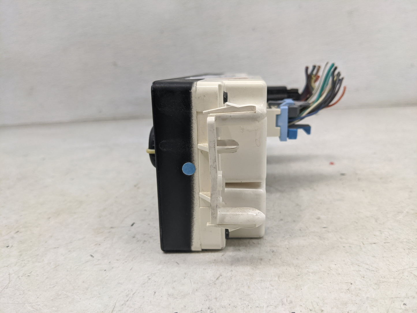 2005-2006 Chevrolet Suburban 1500 Climate Control Module Temperature AC/Heater Replacement P/N:10370034 Fits Fits 2005 2006 