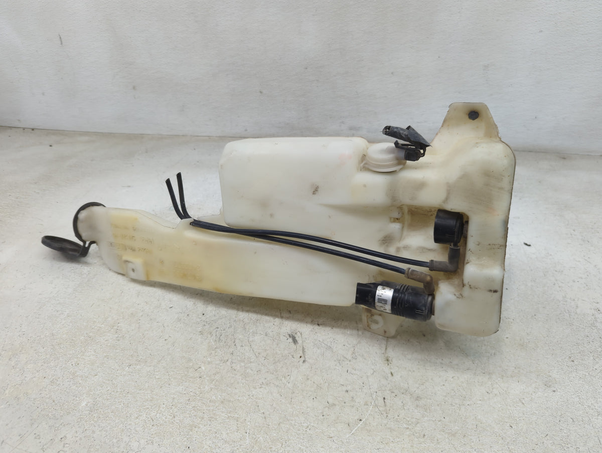 2000 Suburban 1500 Windshield Washer Fluid Reservoir Bottle Oem - Oemusedautoparts1.com