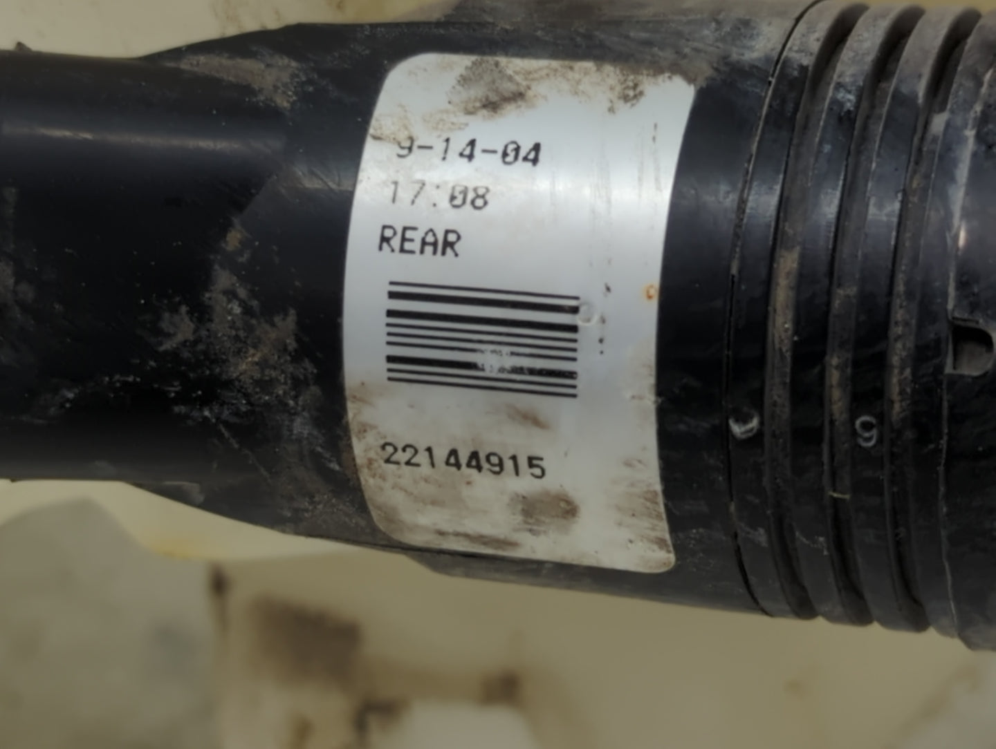 2005 Suburban 1500 Windshield Washer Fluid Reservoir Bottle Oem - Oemusedautoparts1.com