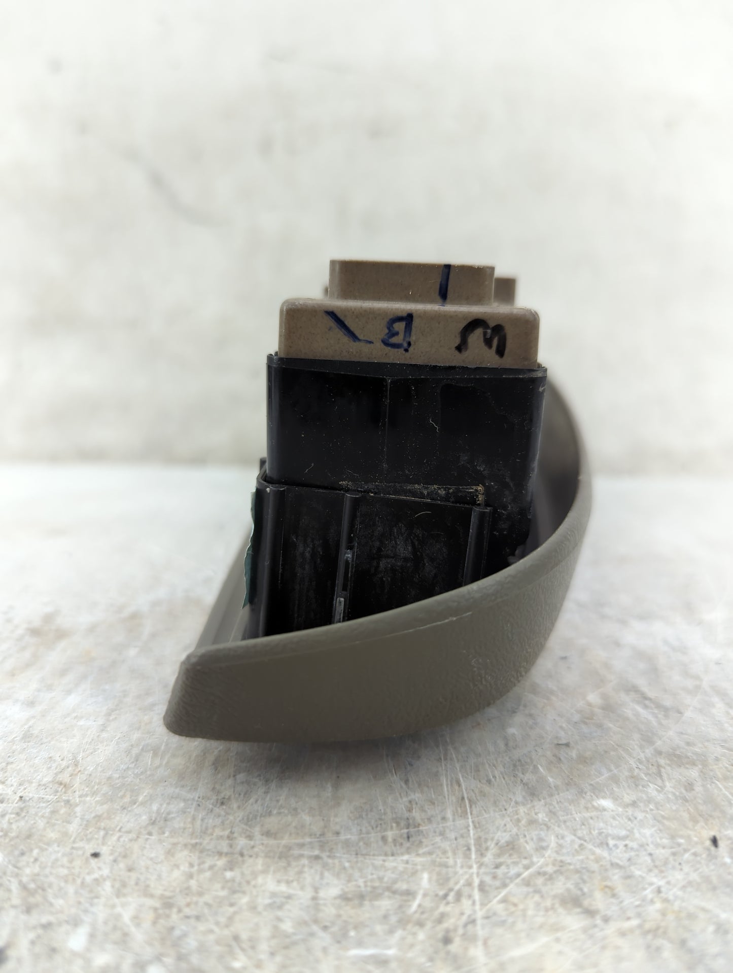2005 Chevrolet Suburban 1500 Master Power Window Switch Replacement Driver Side Left P/N:BP5145X2426406V4 Fits OEM Used Auto